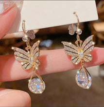 Load image into Gallery viewer, Butterfly Rhinestone Drop Earrings
